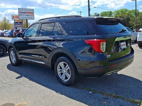Used 2020 Ford Explorer XLT w/ Equipment Group 202A image 4