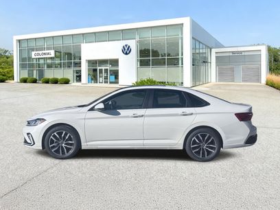New 2025 Volkswagen Jetta SE