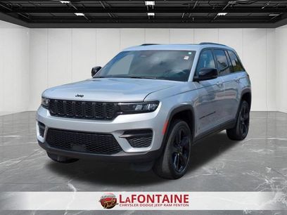 Used 2024 Jeep Grand Cherokee Altitude
