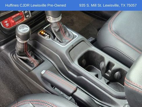 Used 2023 Jeep Gladiator Rubicon w/ Cold Weather Group image 22