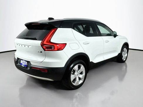 Used 2020 Volvo XC40 T5 Momentum w/ Protection Package AWD/4WD image 8