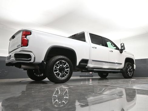 Certified 2025 Chevrolet Silverado 3500 High Country w/ High Country Premium Package AWD/4WD image 27
