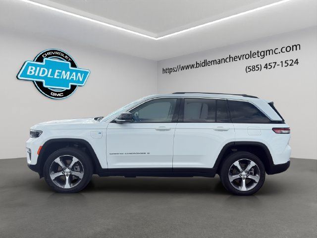 Used 2023 Jeep Grand Cherokee 4WD 4xe image 4