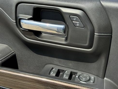 Certified 2021 Chevrolet Silverado 1500 LT Trail Boss w/ Convenience Package II AWD/4WD image 24