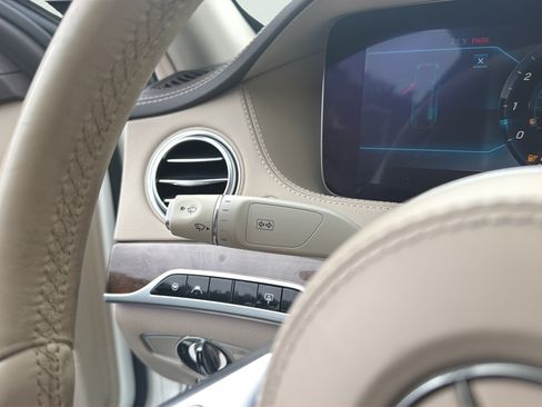 Used 2019 Mercedes-Benz S 450 Sedan image 26