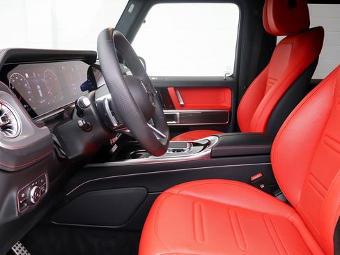 Used 2025 Mercedes-Benz G 550 image 19