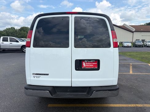 Used 2017 Chevrolet Express 3500 LT w/ LT Preferred Equipment Group RWD image 7