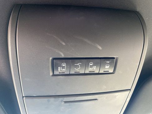 Used 2019 Dodge Grand Caravan GT image 21