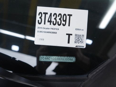 Used 2019 Chrysler Pacifica Limited image 33