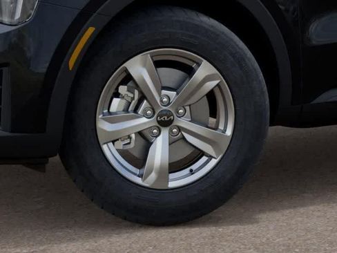 Certified 2026 Kia Sorento LX FWD image 9