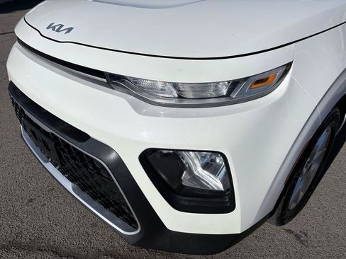 Used 2022 Kia Soul LX w/ Technology Package FWD image 3