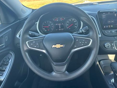 Used 2022 Chevrolet Malibu LS image 16