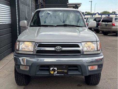 Used 2000 Toyota 4Runner SR5 image 12