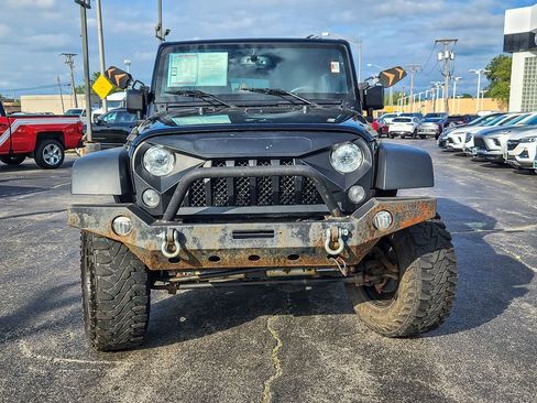 Used 2017 Jeep Wrangler Unlimited Sport w/ Quick Order Package 24S AWD/4WD image 4