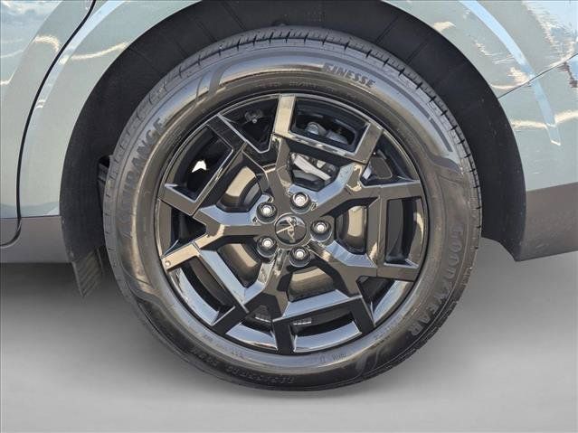 Used 2025 Kia Carnival SX Prestige FWD image 27