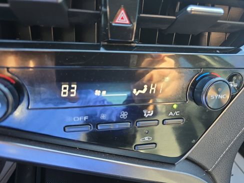 Used 2024 Toyota Camry SE image 26