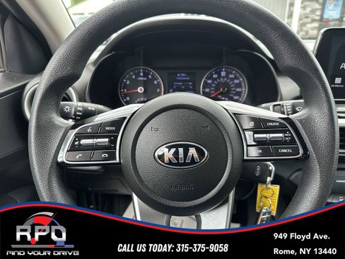 Used 2020 Kia Forte LXS FWD image 16