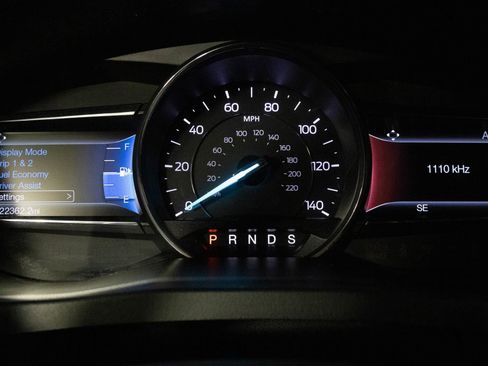 Used 2016 Ford Explorer XLT w/ Equipment Group 201A image 33