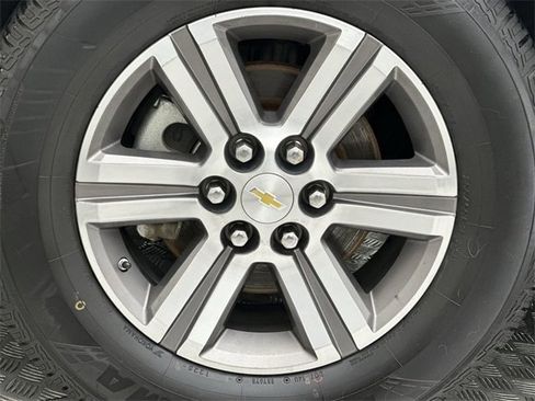 Used 2016 Chevrolet Traverse LT image 10