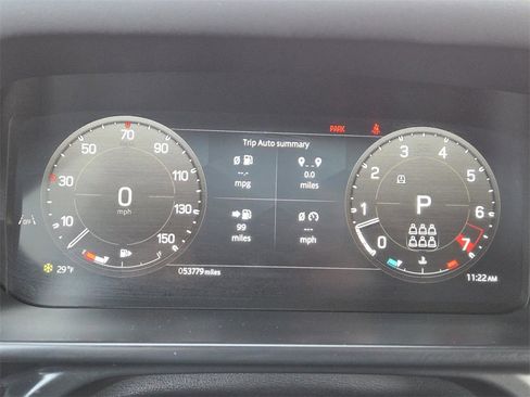 Used 2024 Land Rover Defender 130 X-Dynamic SE image 23