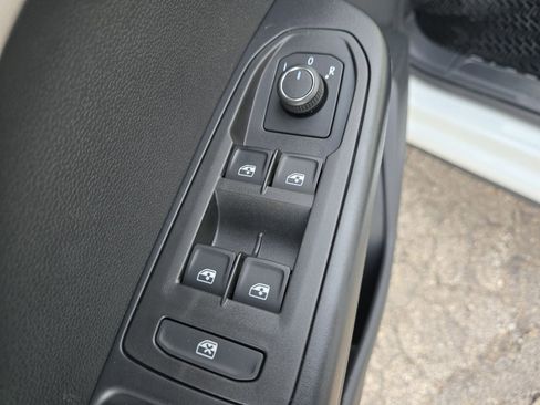 New 2026 Volkswagen Taos S image 19