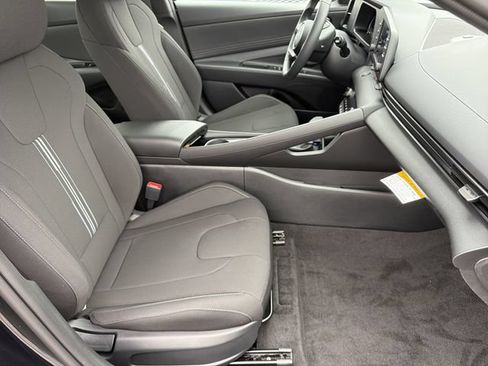 New 2026 Hyundai Elantra SEL Sport Premium FWD image 13