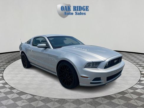 Used 2014 Ford Mustang GT Premium RWD image 3