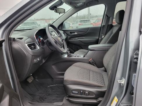 Used 2024 Chevrolet Equinox LT w/ LPO, Floor Liner Package FWD image 8