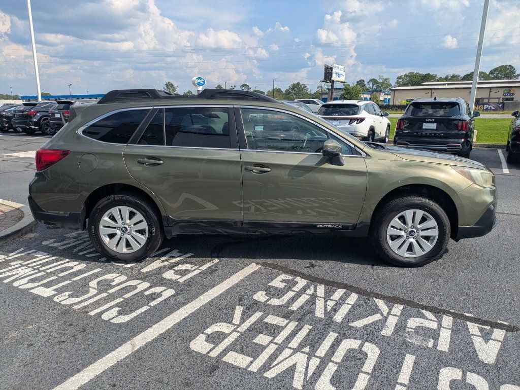 Used 2019 Subaru Outback 2.5i Premium AWD/4WD image 4