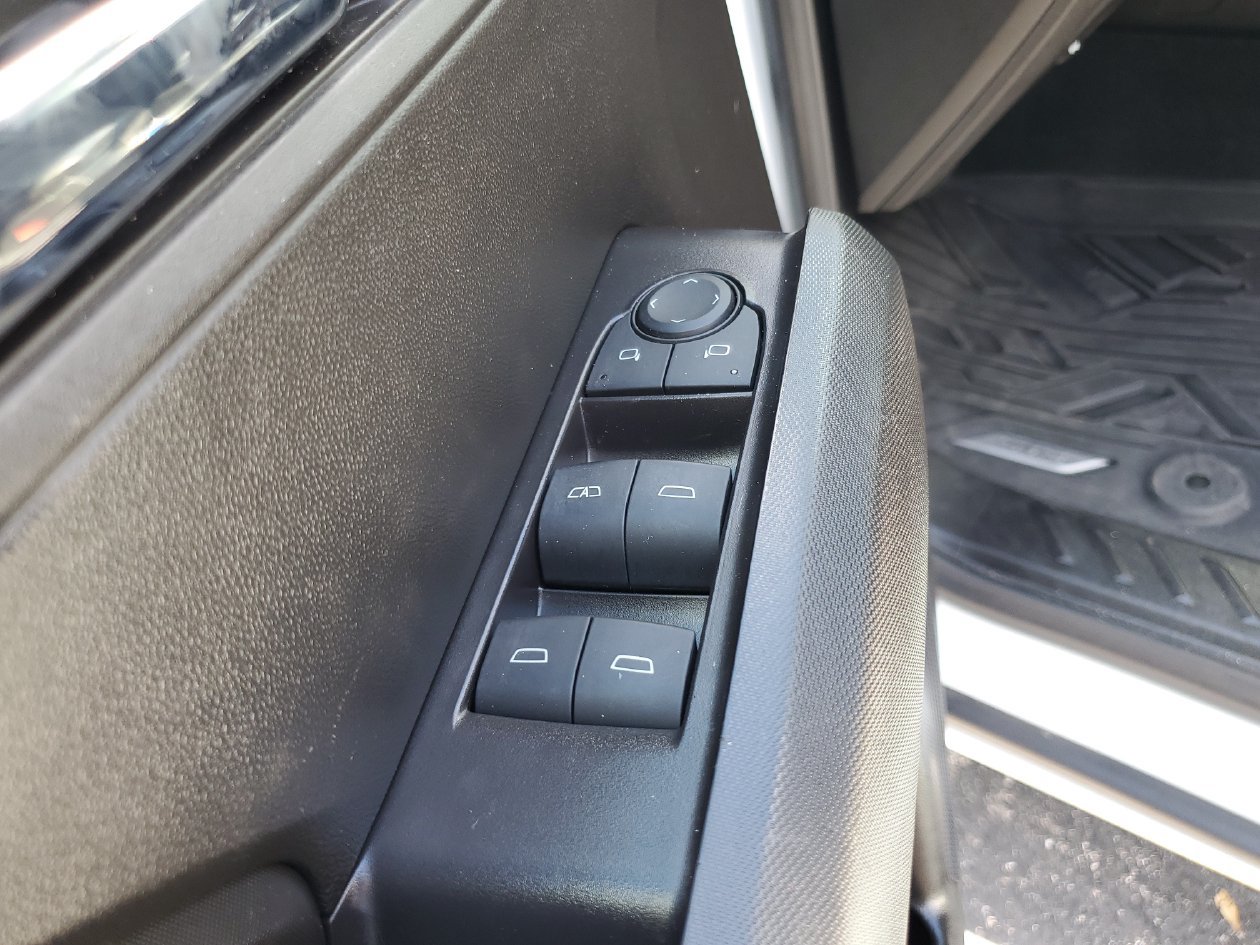 Used 2024 GMC Canyon Elevation w/ Convenience Package RWD image 17