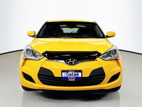 Used 2012 Hyundai Veloster Base image 2
