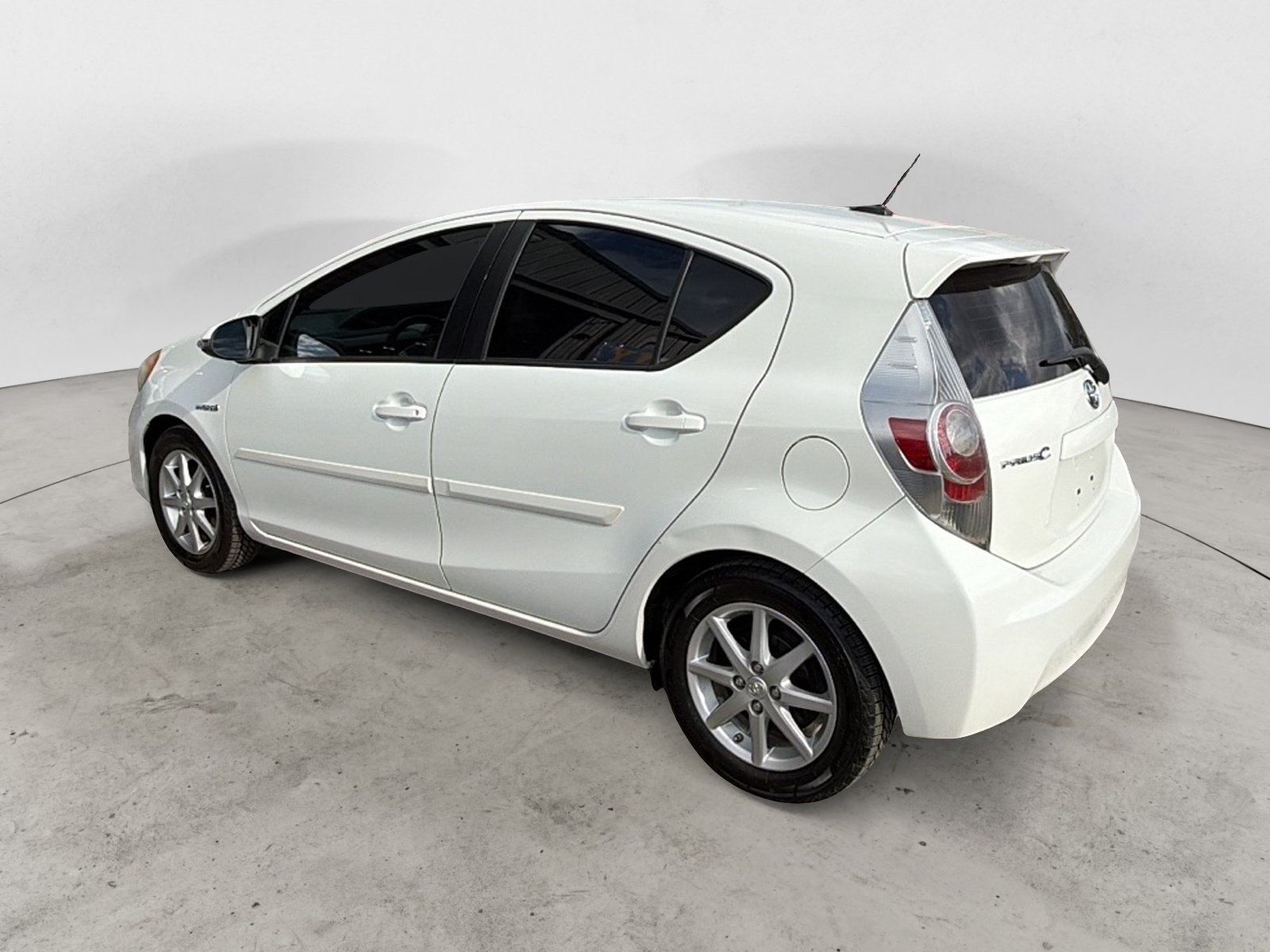 Used 2012 Toyota Prius C Three FWD image 4