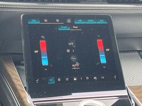 New 2026 Cadillac Escalade Platinum Sport AWD/4WD image 17