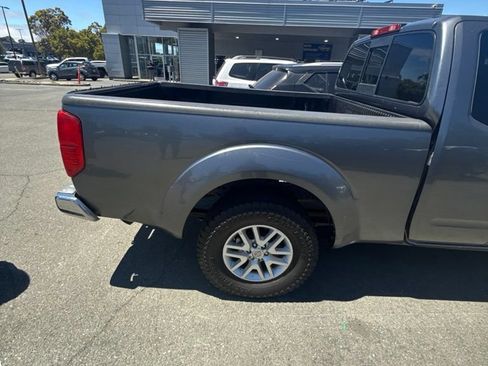 Used 2016 Nissan Frontier SV AWD/4WD image 8