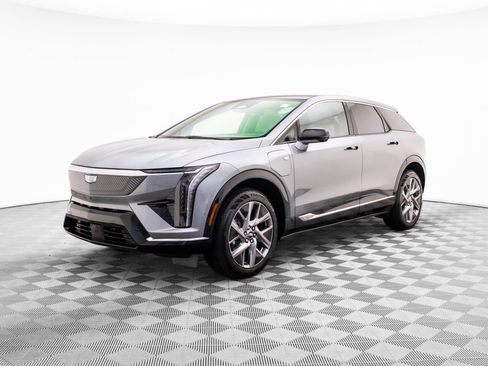 New 2026 Cadillac Optiq Luxury 1 image 3