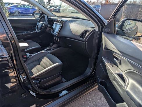 Used 2024 Mitsubishi Outlander Sport SE image 11