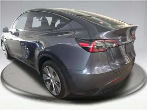 Used 2023 Tesla Model Y Long Range AWD/4WD image 9