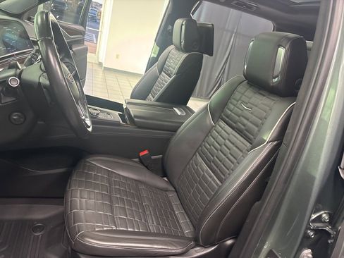 Used 2024 Cadillac Escalade Sport Platinum image 33