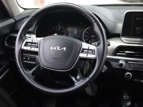 Used 2022 Kia Telluride S AWD/4WD image 4