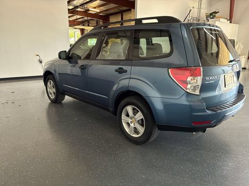 Used 2010 Subaru Forester 2.5X AWD/4WD image 6