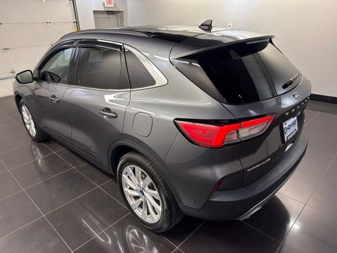 Used 2022 Ford Escape Titanium w/ Titanium Elite Package AWD/4WD image 4