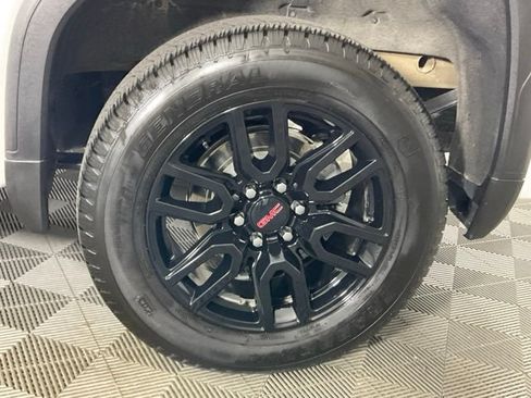 Used 2024 GMC Sierra 1500 Elevation w/ Elevation Premium Package AWD/4WD image 41