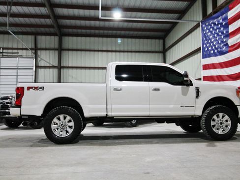 Used 2018 Ford F250 Platinum w/ Platinum Ultimate Package image 13