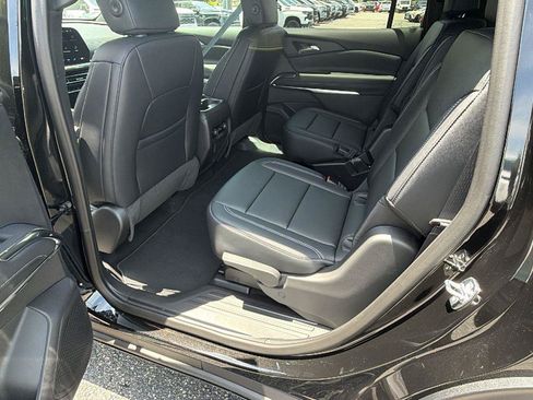 New 2026 Chevrolet Traverse LT w/ Driver Confidence Package AWD/4WD image 16