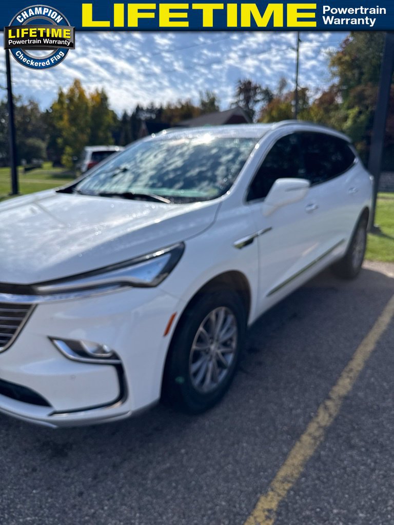 Used 2022 Buick Enclave Essence w/ Trailering Package, 5000 lbs. AWD/4WD image 1