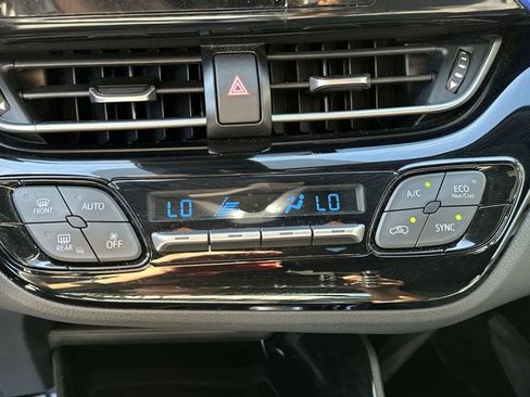 Used 2021 Toyota C-HR XLE image 25