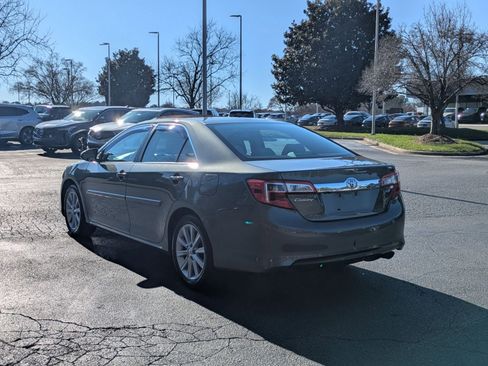 Used 2014 Toyota Camry XLE image 7