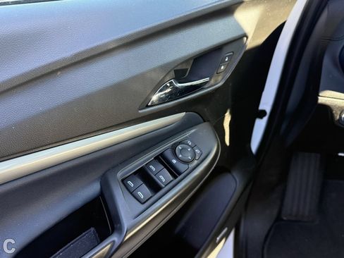 Used 2023 Chevrolet Bolt EUV Premier w/ Sun & Sound Package FWD image 15