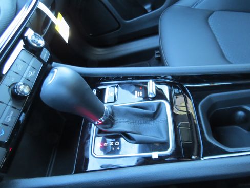 New 2026 Jeep Compass Latitude image 18