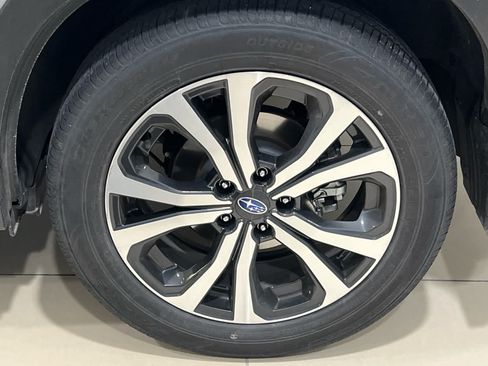 Used 2023 Subaru Forester Limited w/ Popular Package #2 AWD/4WD image 4